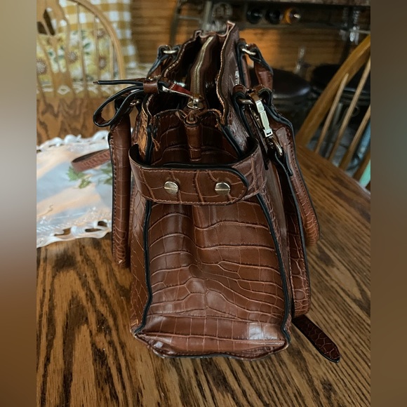 Dana Buchman Cora Satchel - Picture 4 of 9